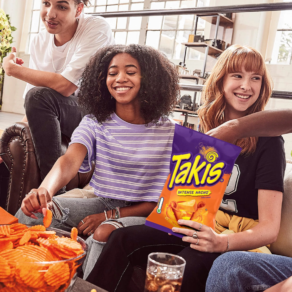 Chips tortilla roulées Takis Intense Nacho