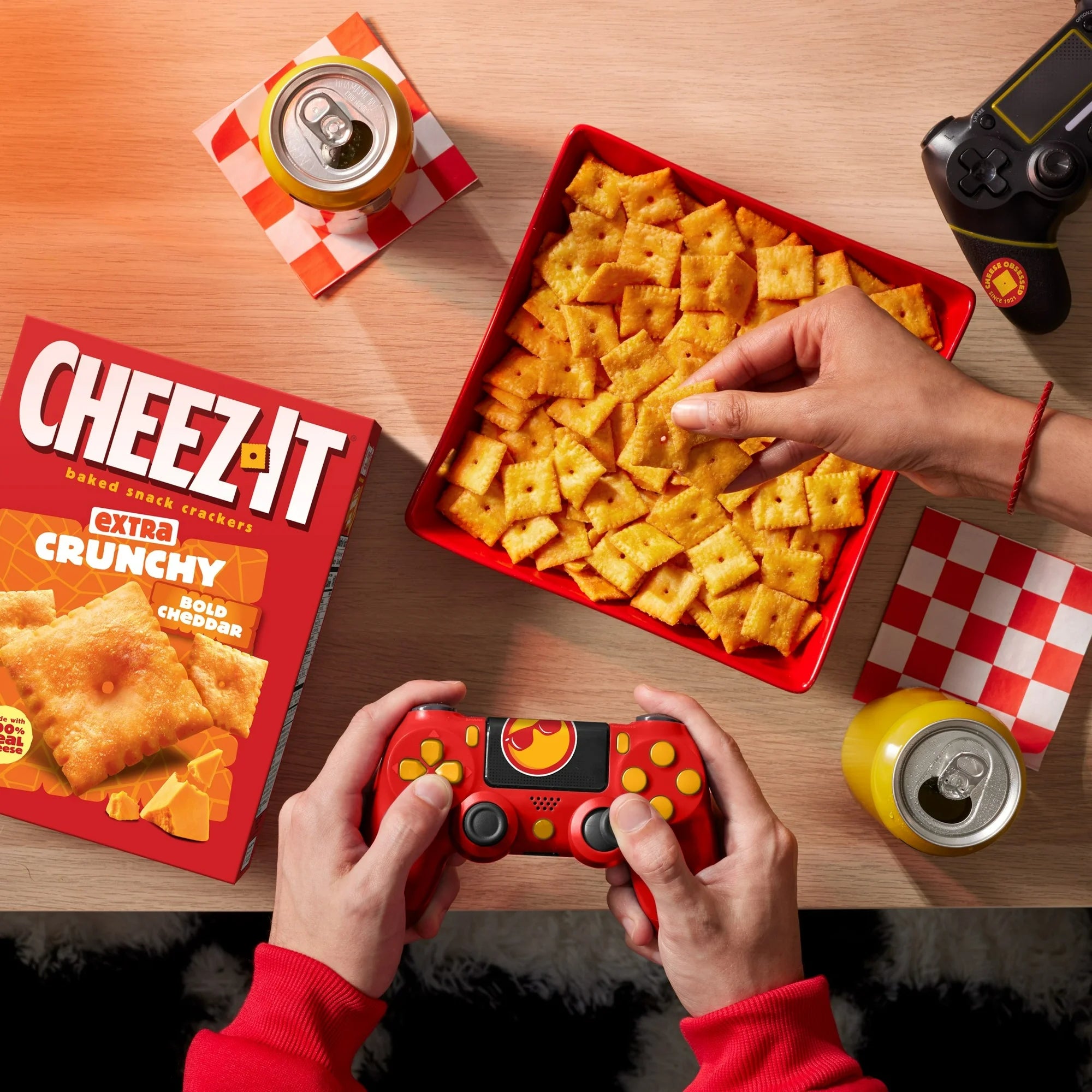 Cheez-It Extra Crunchy Bold Cheddar Cheese Crackers