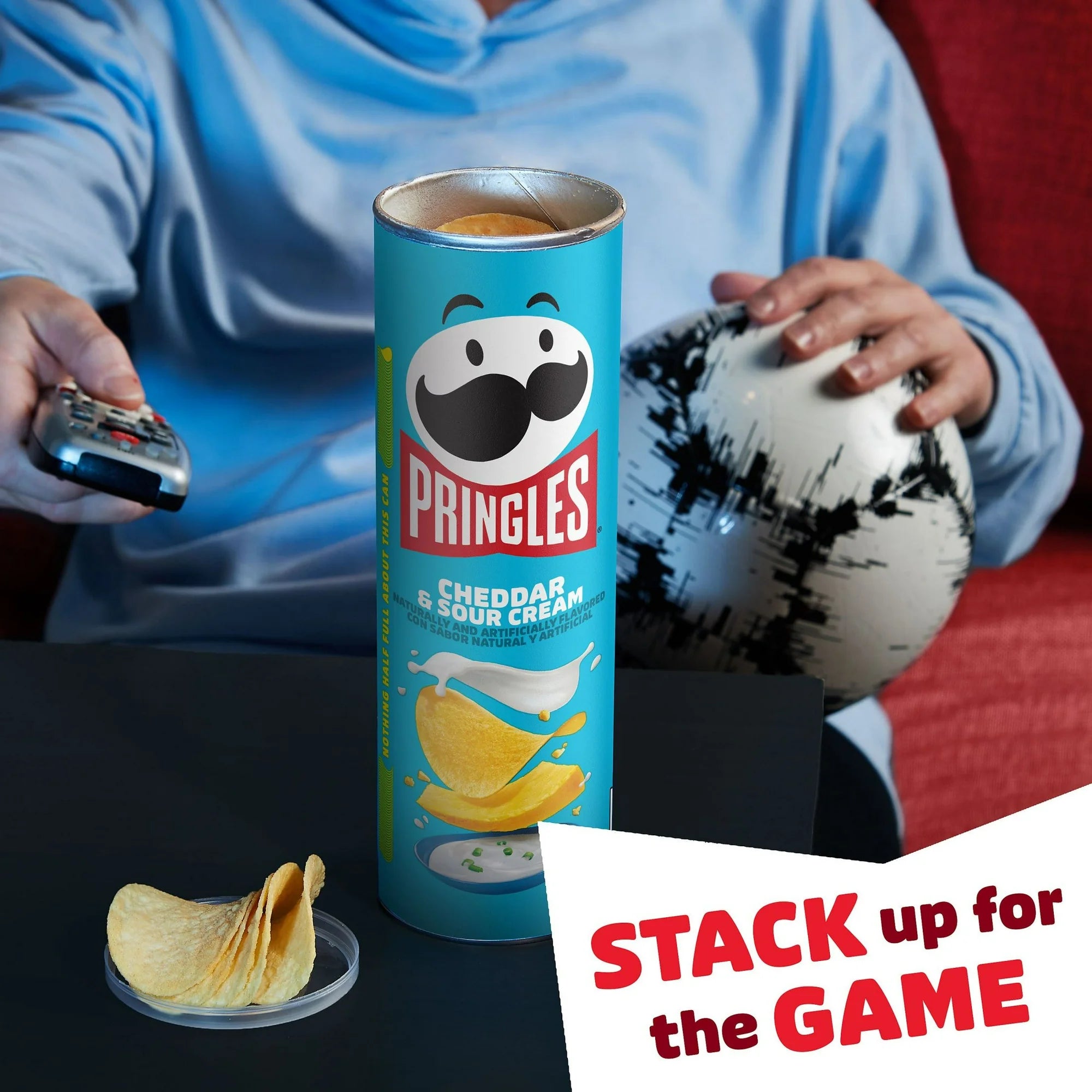 Chips Pringles au cheddar et à la crème sure