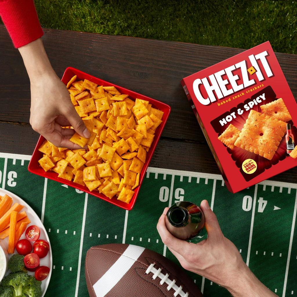 Cheez-It Hot and Spicy Cheese Crackers