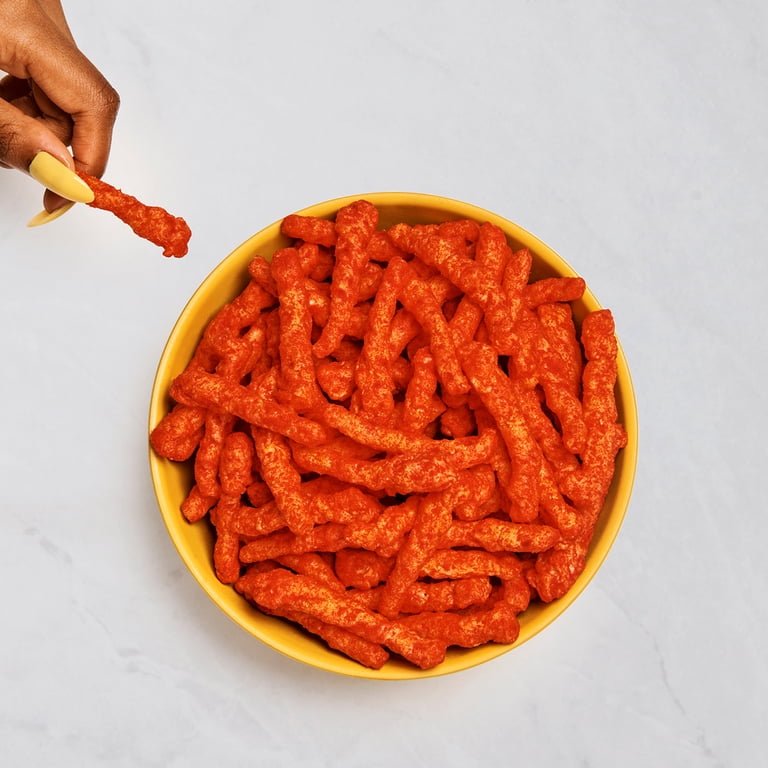Cheetos Crunchy XXTRA Flamin’ Hot – Extra Spicy American Corn Snacks