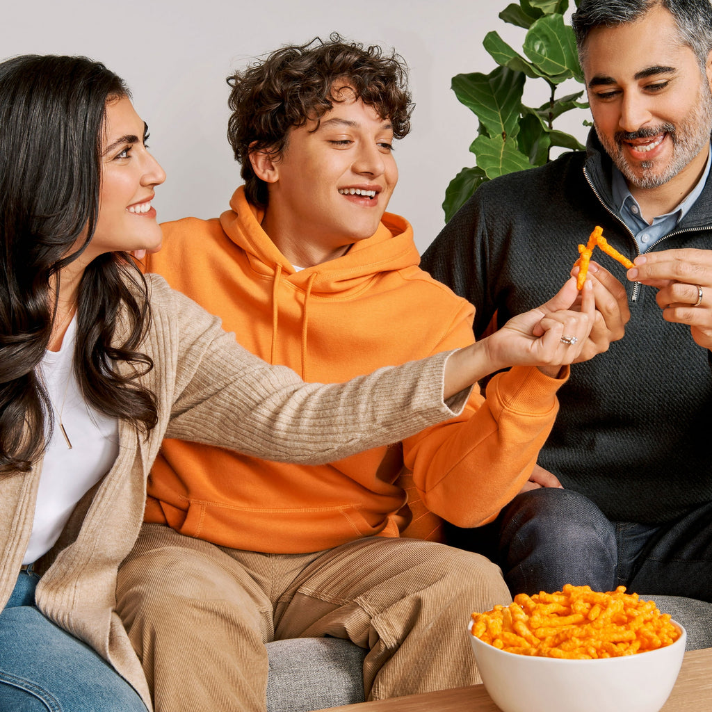 Cheetos Crunchy Cheddar Jalapeño – Spicy American Cheese Corn Snacks